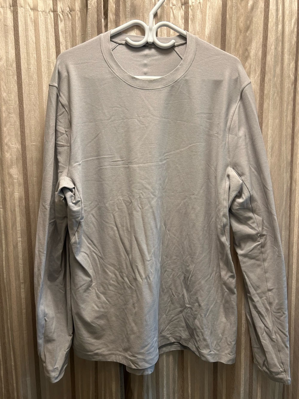 Men's Lululemon Long-Sleeve Crew Neck Shirt - Opal Frost Light Gray, Size XL